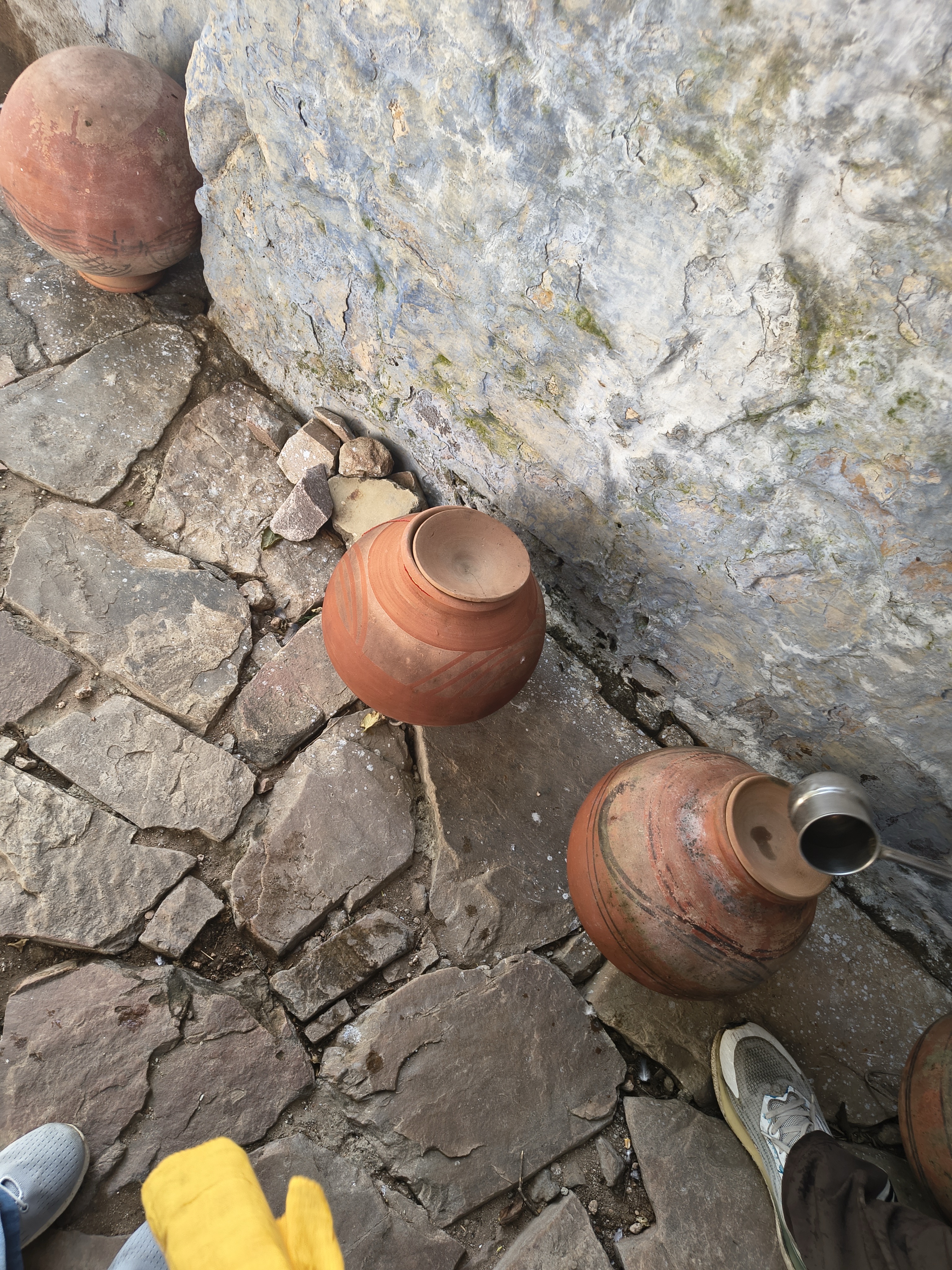 Earthen pots of water along the trek